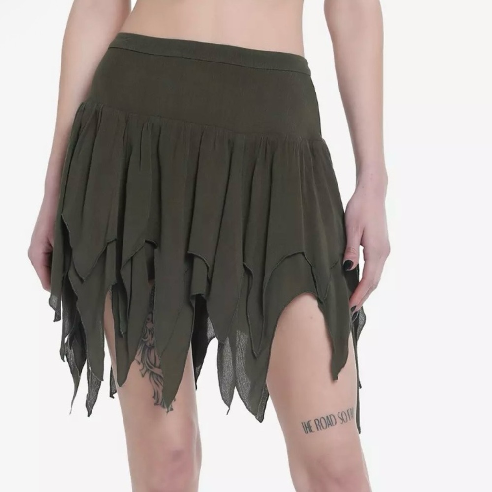 Thorn & Fable Hanky Hem Skirt Size Small Dark Green Goth Grunge Whimsy Fairy